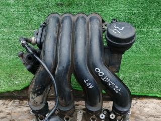 коллектор впускной Volkswagen Passat B5 2000, 06B133210N