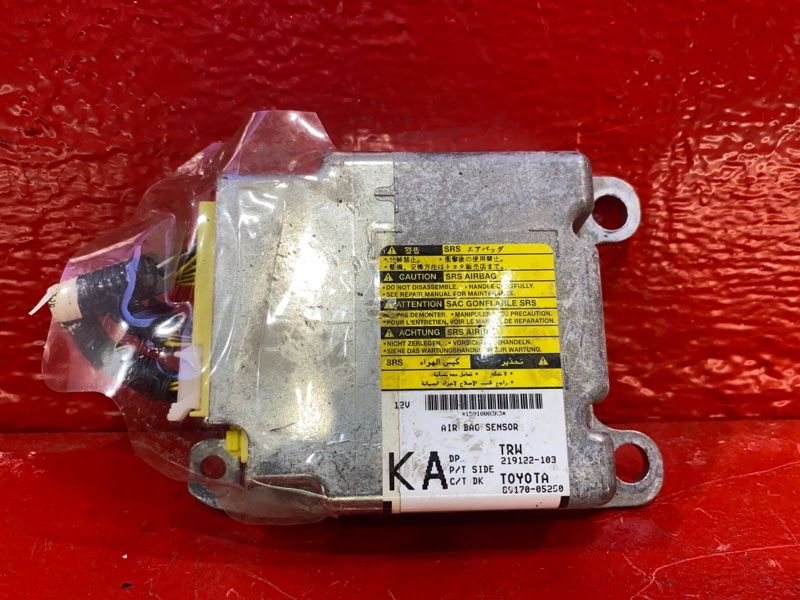 блок AirBag Toyota Avensis 3 поколение (T270) 2011, 2.0 л., 1AD-FTV, дизель, 8917005250 - фото №1