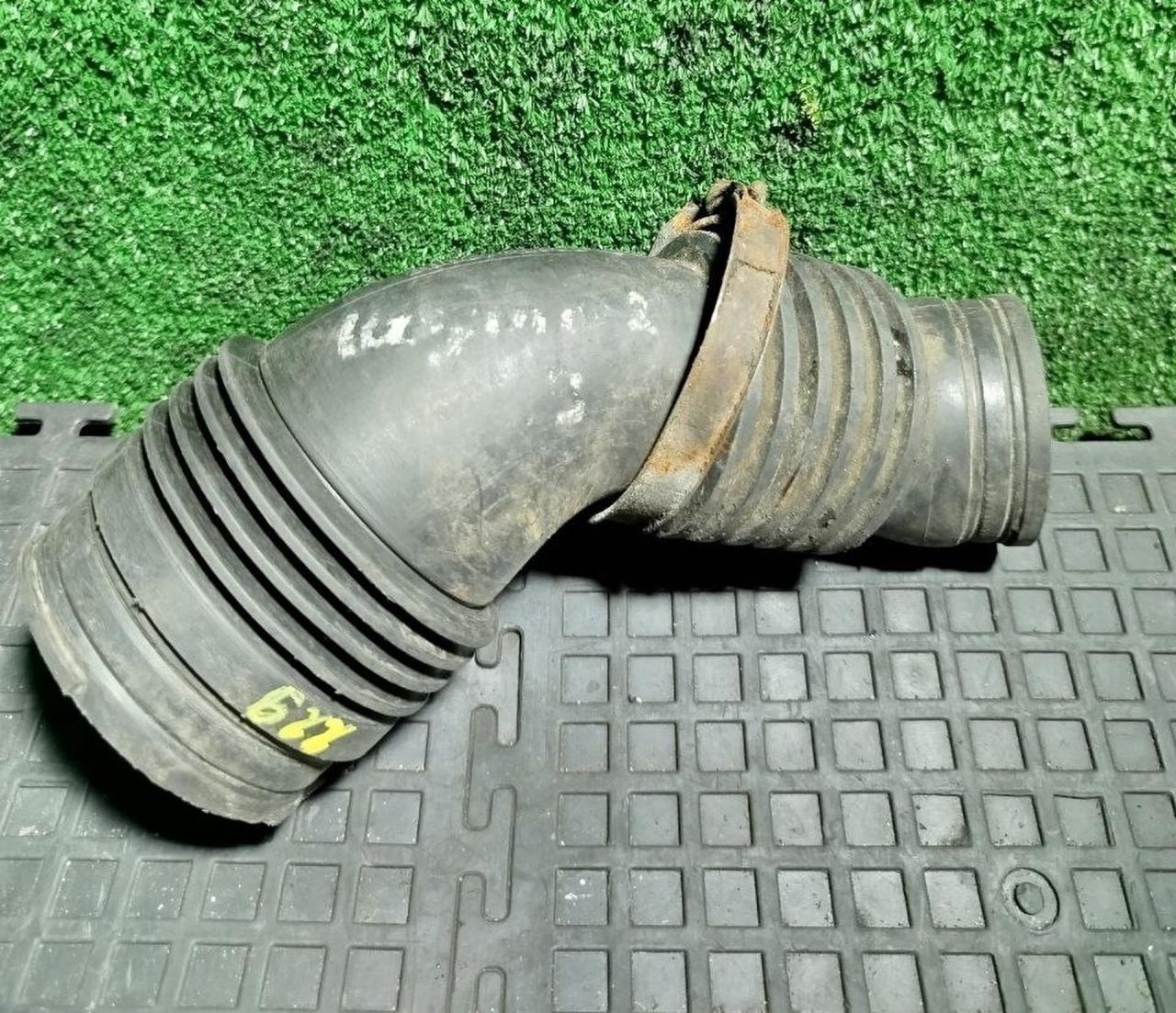 патрубок воздушного фильтра Renault Megane 2 поколение 2006, 8200412983