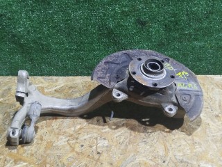 кулак поворотный правый Audi A4 B6 2005