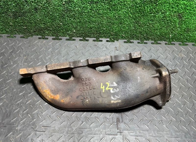 коллектор выпускной Audi A6 4B/C5 1998, 2.8 л., 078253033DG - фото №1