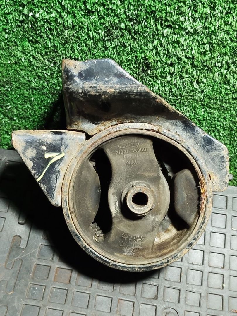 подушка крепления двигателя Hyundai Tucson 1 поколение 2006, 2.0 л., 219313K000