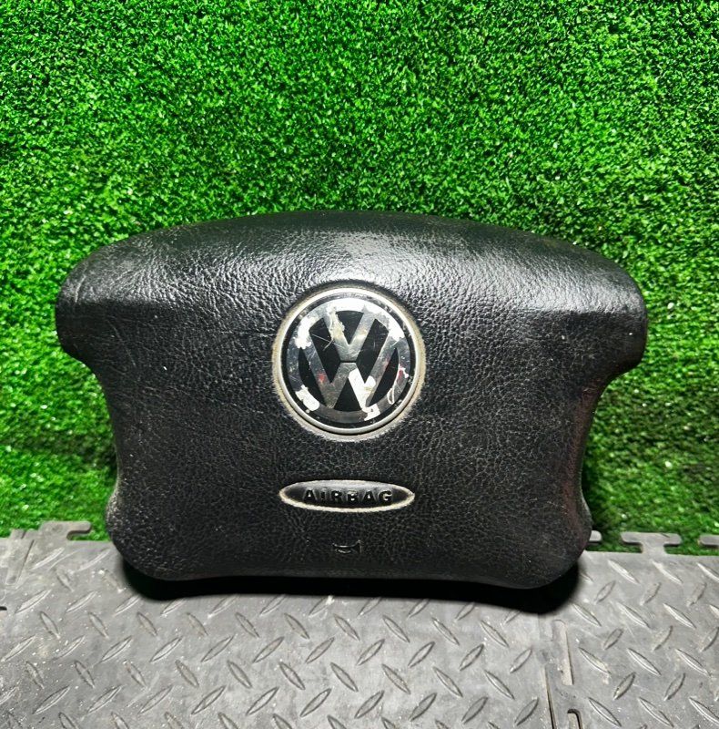 подушка безопасности водителя Volkswagen Passat B5 1998, 3B0880201M - фото №1