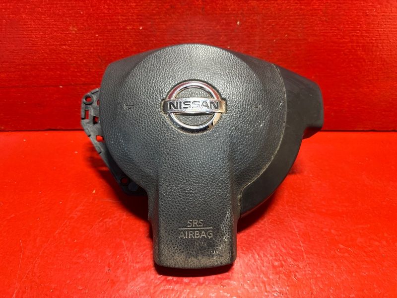 подушка безопасности коленная Nissan Qashqai 1 поколение J10 2008, 1.5 л., K9K, дизель, 98510JD18C - фото №1
