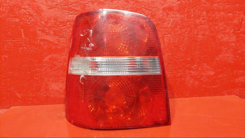 фонарь задний Volkswagen Touran 1 поколение 2005, 1.9 л., BKC, дизель, 1T0945095F - фото №1