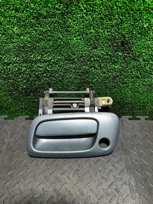 ручка наружная Opel Zafira 1 поколение (A) 2001, 260933585 - фото №1