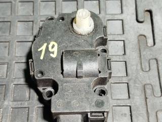 моторчик заслонки печки BMW 3 серия F30/F31/F34 2013, 412650750
