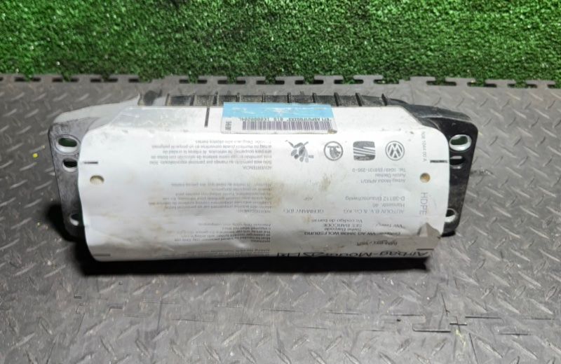 подушка безопасности пассажира Volkswagen Golf 4 поколение 2005, 608104400A - фото №1