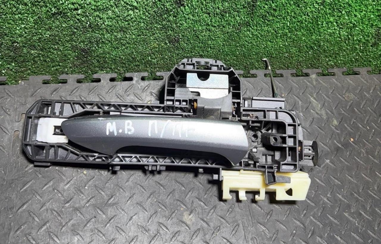 ручка наружная Mercedes-Benz E-Класс W212/S212/C207/A207 2012, A2047602234 - фото №1