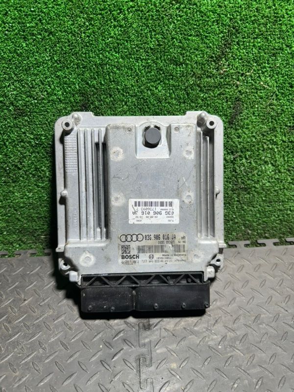 блок управления двигателем Audi A4 B6 2004, 1.9 л., 03G906016JA - фото №1