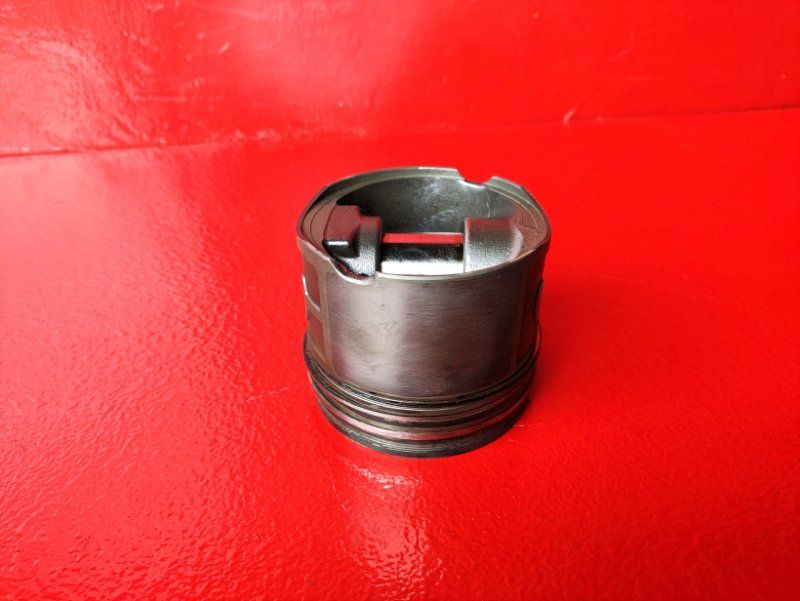 поршень Land Rover Freelander 1 поколение 2002, 2.0 л., 20T2N, дизель, 11247790515 - фото №1