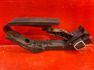 педаль Mercedes-Benz E-Класс W211/S211 W211 2005, 2113000504