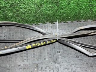 уплотнитель двери Mazda 626 2 поколение 1986
