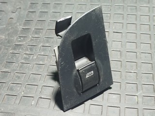 кнопка стеклоподъемника двери передней правой Audi A6 4B/C5 2000, 4B0959522