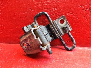 петля двери Audi A4 B6 2005, 8E0831411E