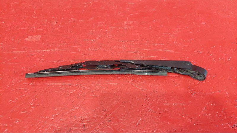Поводок щетки стеклоочистителя Ford Focus 2 поколение 2008, 1.6 л., HHDA, дизель, 3M51R17526 - фото №1
