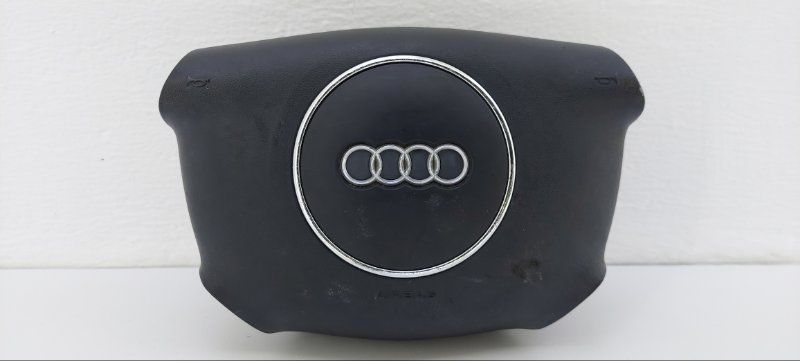 подушка безопасности водителя Audi A4 B6 2004, 8P0880201D - фото №1