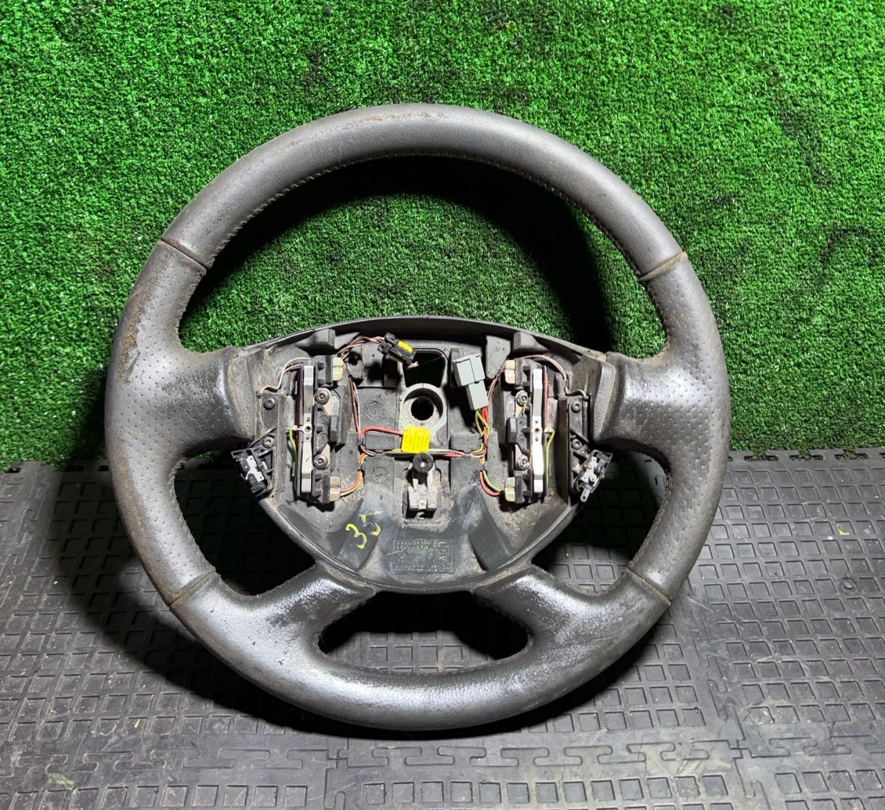 руль Renault Espace 3 поколение 1999, 8200139852 - фото №1