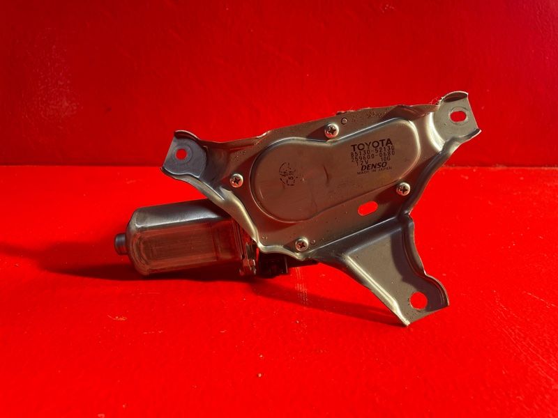моторчик передних стеклоочистителей (дворников) Toyota Yaris XP9 2007, 8513052130 - фото №1