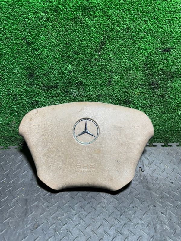 подушка безопасности водителя Mercedes-Benz M-Класс W163 1998, 1634600198 - фото №1