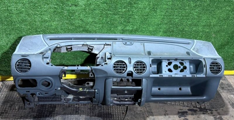 панель передняя салона (торпедо) Renault Kangoo 1 поколение 2002, 7700307633 - фото №1