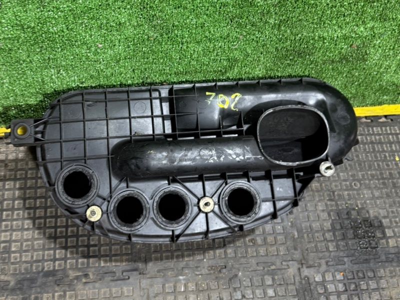 корпус воздушного фильтра Renault Megane 1 поколение 1998, 97004104 - фото №1