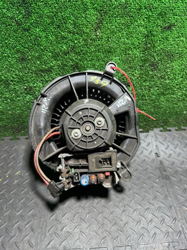 моторчик печки Mercedes-Benz E-Класс W211/S211 2004, 2.2 л., 9400984 - фото №1