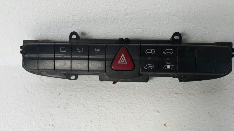кнопка аварийной сигнализации Mercedes-Benz Vito W639 2005, OM646, 6395454507 - фото №1