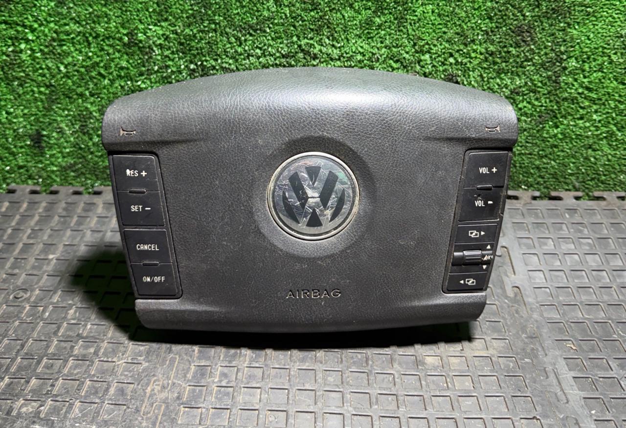 подушка безопасности водителя Volkswagen Touareg 1 поколение 2006, 7L6880201EB - фото №1