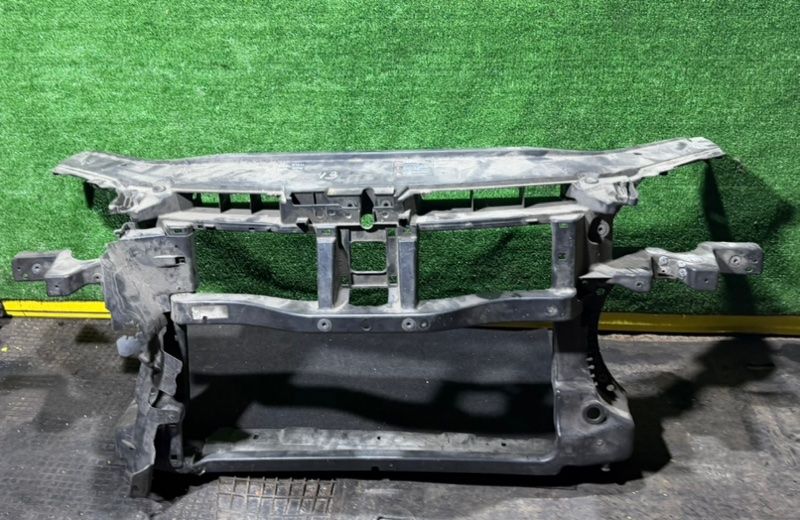 передняя панель крепления облицовки (телевизор) Volkswagen Passat B6 2007, 2.0 л., 3C0805588D - фото №1