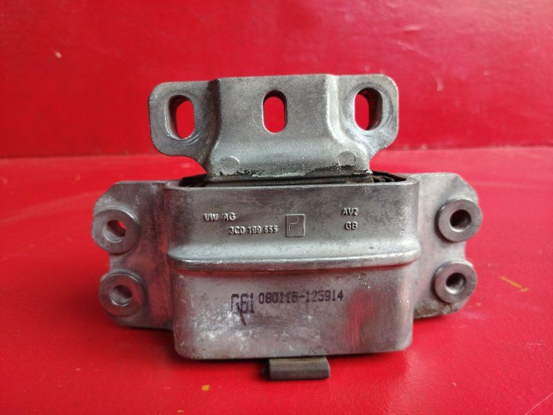 подушка крепления двигателя Volkswagen Passat B6 2006, 3C0199555P - фото №1