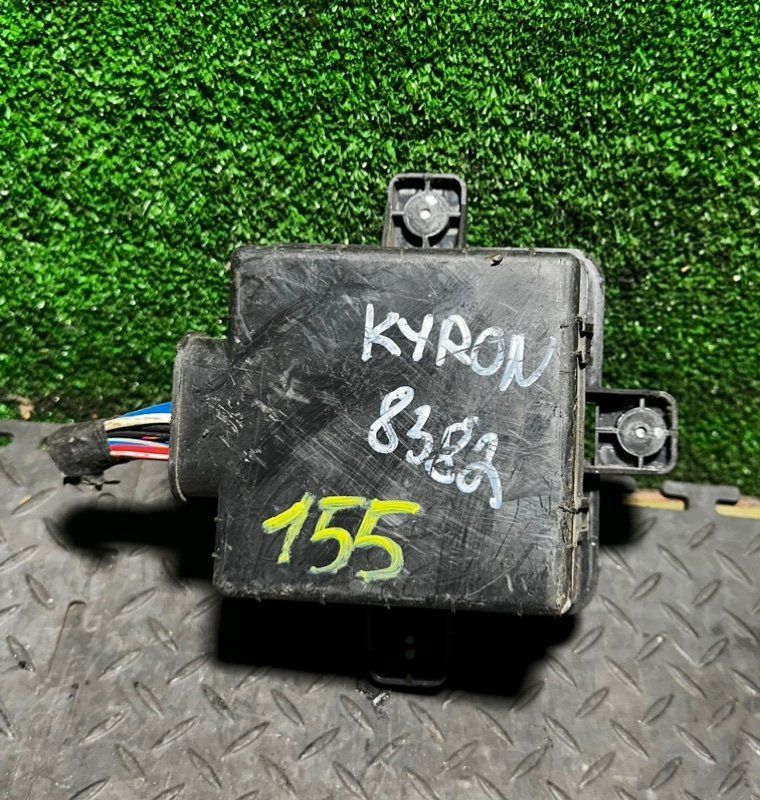 блок предохранителей SsangYong Kyron 1 поколение 2007, 2.0 л. - фото №1