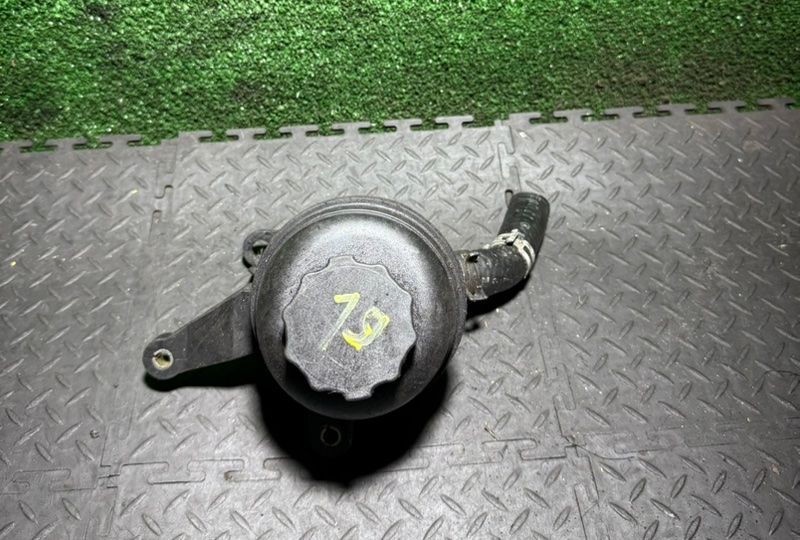 бачок гидроусилителя Mercedes-Benz C-Класс W203/S203/CL203 2003, 2.0 л., A2034600083 - фото №1