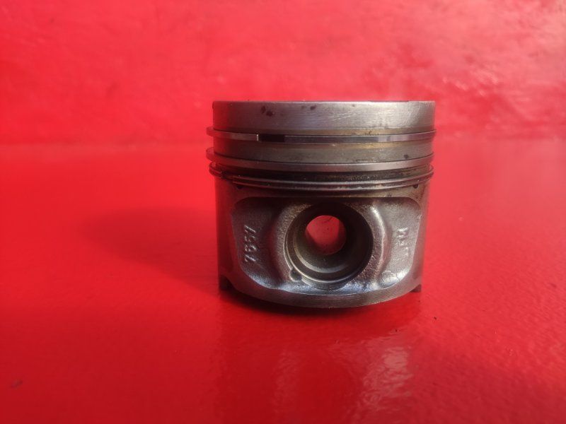 поршень Nissan Qashqai 1 поколение J10 2008, 1.5 л., K9K, дизель, 1201000Q02, 1210000QAJ - фото №1