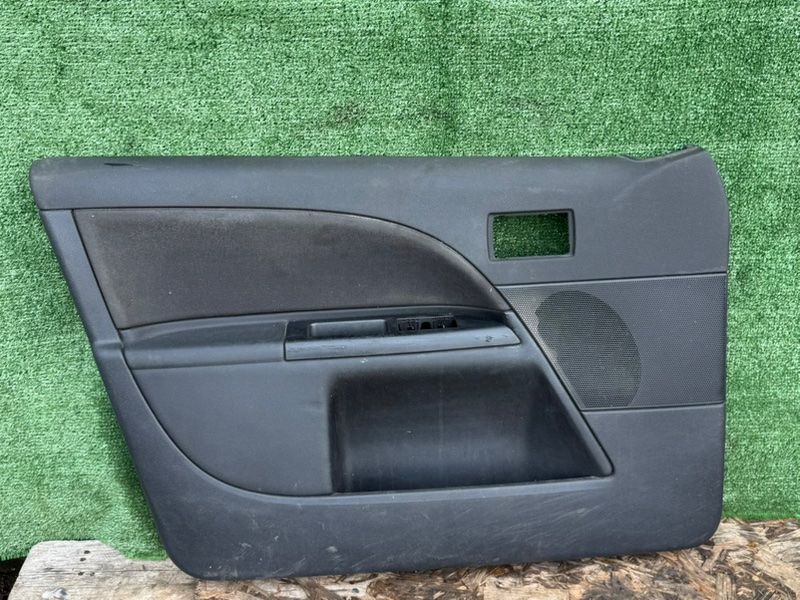 обшивка двери передняя левая Ford Mondeo 3 поколение 2002, 1S7XF23901AF - фото №1