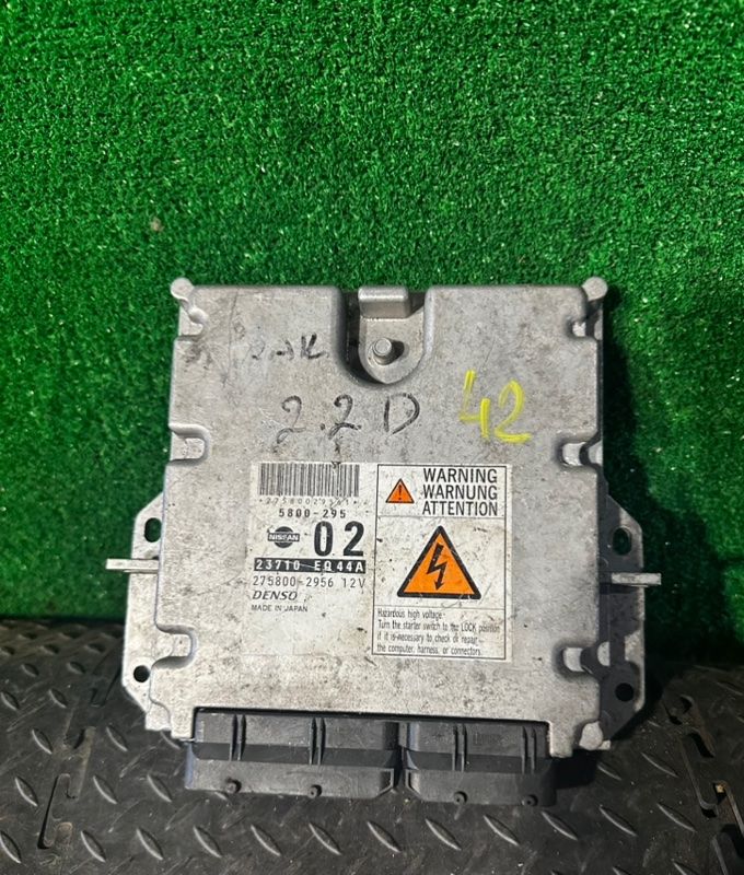 блок управления двигателем Nissan X-Trail T30 2004, 2.2 л., 2758002956 - фото №1