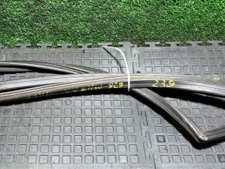 уплотнитель двери Mazda 626 2 поколение 1986