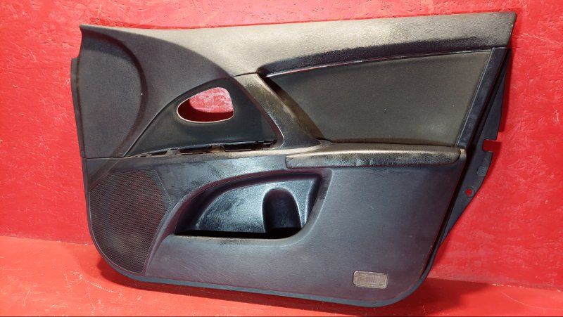 обшивка двери передняя правая Toyota Avensis 3 поколение (T270) 2011, 2.0 л., 1AD-FTV, дизель, 6777705040 - фото №1