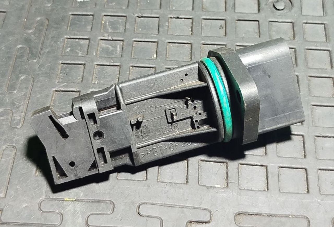 расходомер воздуха Volkswagen Passat B6 2006, F00C262055 - фото №1