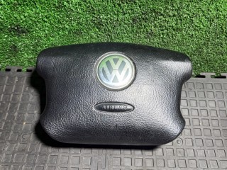подушка безопасности водителя Volkswagen Passat B5 1998, 3B0880201
