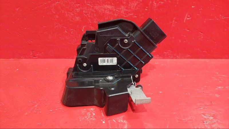 замок двери Ford Focus 2 поколение 2008, 1.6 л., SHDA, бензин, 4M5AR26412BC - фото №1