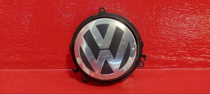 ручка крышки багажника Volkswagen Golf 4 поколение 2004, 1K0827469D - фото №1