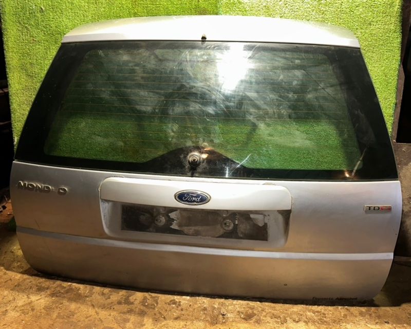 крышка багажника (дверь 3-5) Ford Mondeo 3 поколение 2003, 2.0 л. - фото №1