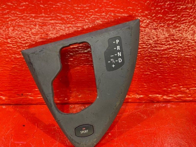 накладка кулисы акпп Toyota Avensis 3 поколение (T270) 2011, 2.0 л., 1AD-FTV, дизель, 51197111393 - фото №1