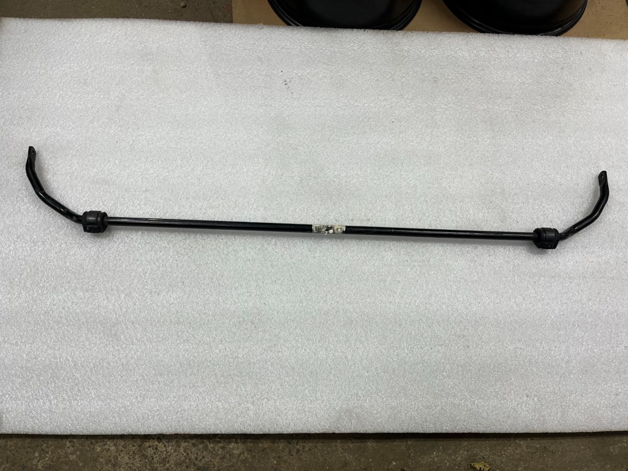 стабилизатор подвески задний Mini Countryman 2 поколение F60 2017, 1.5 л., B36 A15 A, бензин, АКПП, c2m, хетчбэк 5 дв., передний привод, 33506853923, 6853923 - фото №1