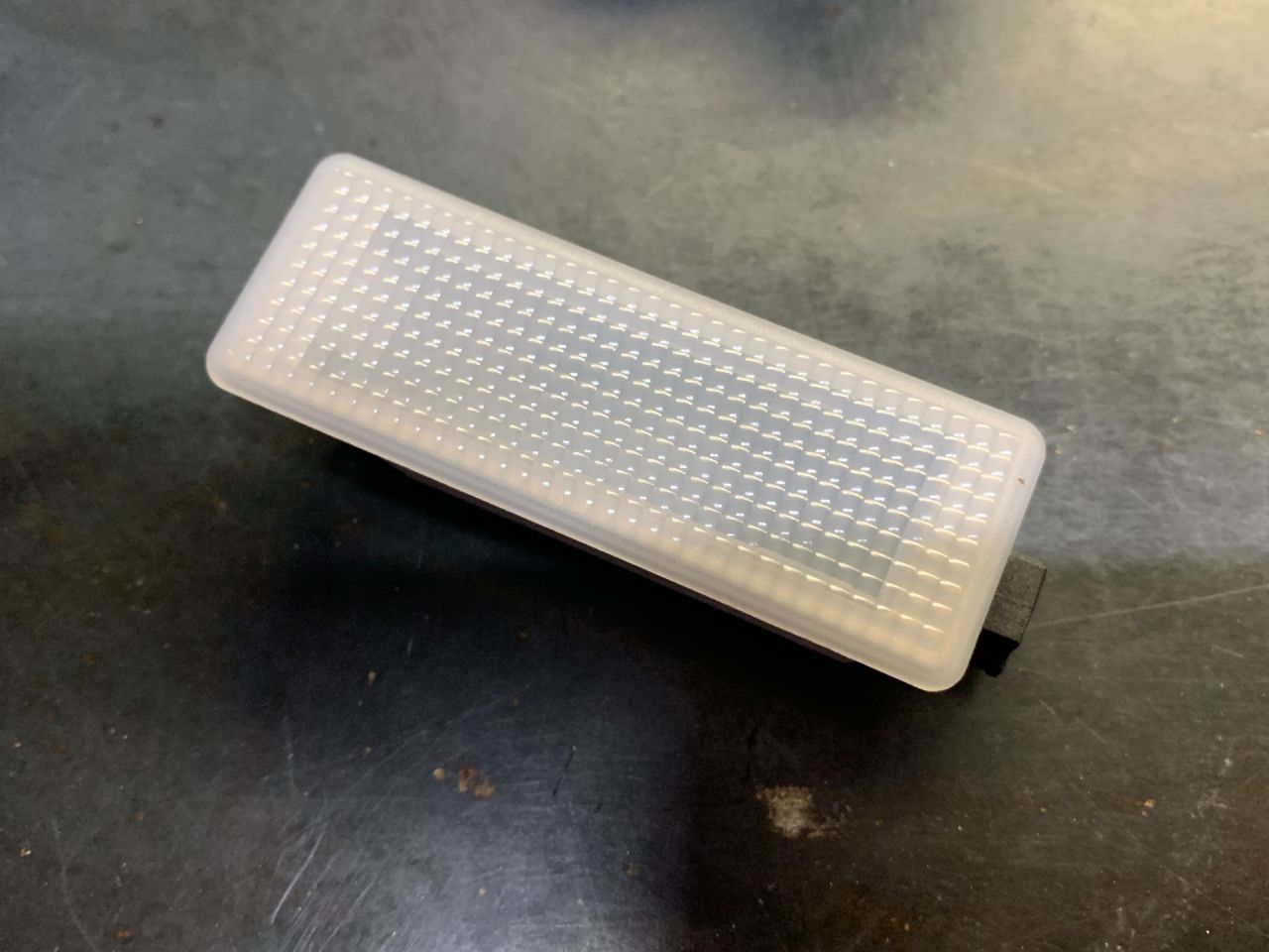 фонарь салона (плафон) Mini Countryman 2 поколение F60 2017, 1.5 л., B36 A15 A, бензин, АКПП, c2m, хетчбэк 5 дв., передний привод, 63316972605, 6972605 - фото №1