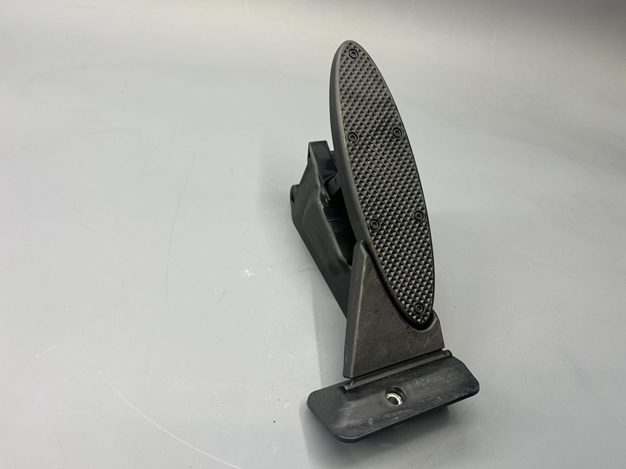 педаль Mini Countryman 2 поколение F60 2017, 1.5 л., B36 A15 A, бензин, АКПП, c2m, хетчбэк 5 дв., передний привод, 35405A47466, 5A47466, 35406889813, 6889813, 35426853178, 6853178, 35426794503, 6794503, 35426790000, 6790000, 35426786590, 6786590, 6770151, 35426770151 - фото №1