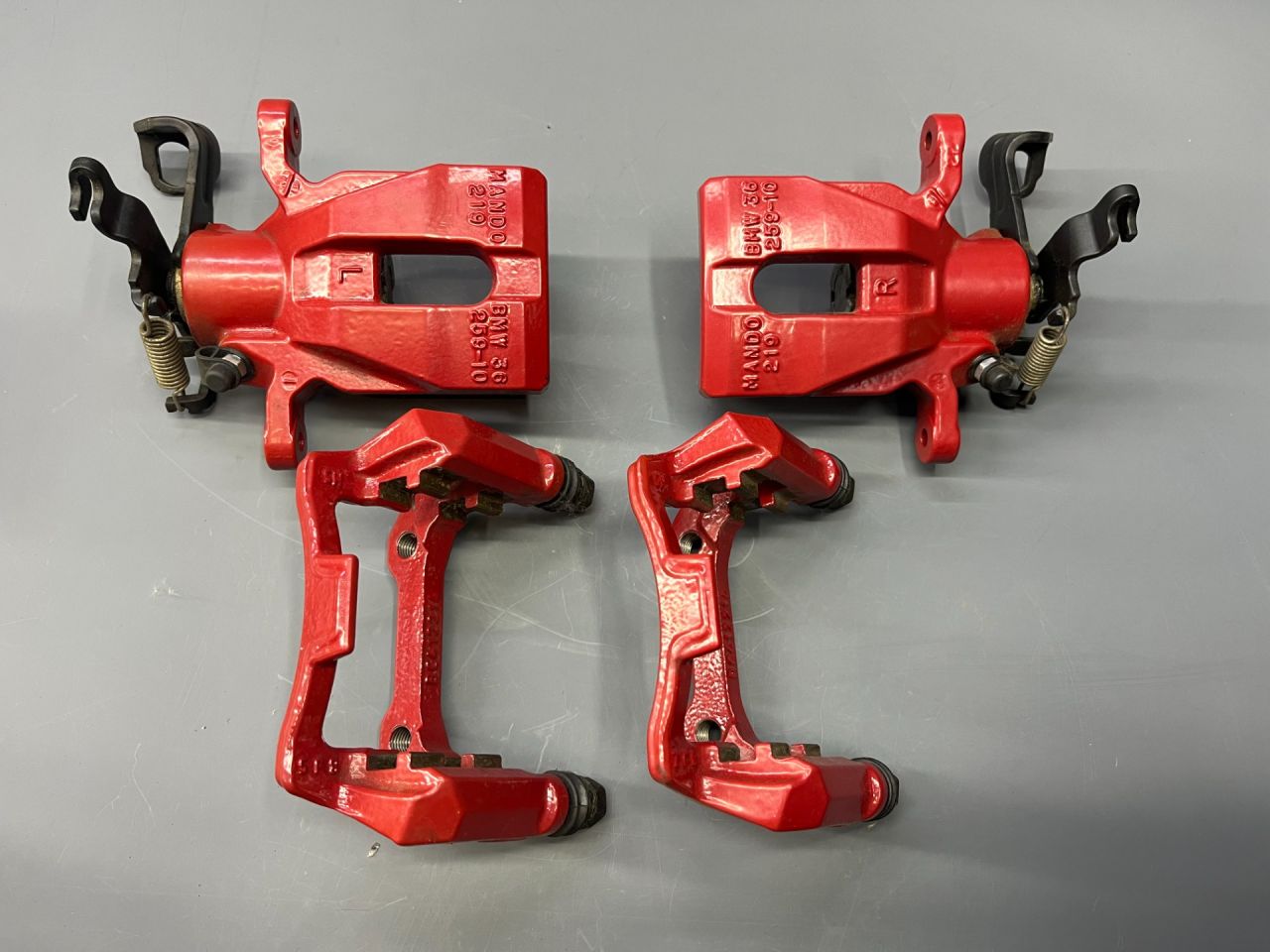 суппорт Mini Cooper 3 поколение (2013 - 2018), 34216865656, 6865656, 34216865655, 6865655, 34216866080, 6866080, 34216866079, 6866079, 34216865927, 6865927, 34216865928, 6865928 - фото №1