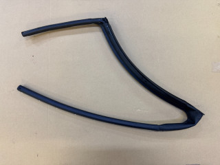 уплотнитель двери Mini Countryman 2 поколение (2016 - 2020), 51767390138, 7390138