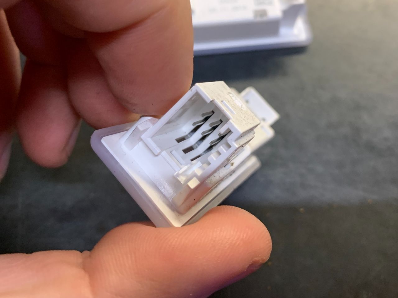 фонарь салона (плафон) Mini Countryman 2 поколение F60 2017, 1.5 л., B36 A15 A, бензин, АКПП, c2m, хетчбэк 5 дв., передний привод, 63319263453, 9263453 - фото №1